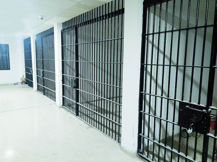 Specious lock ups constru