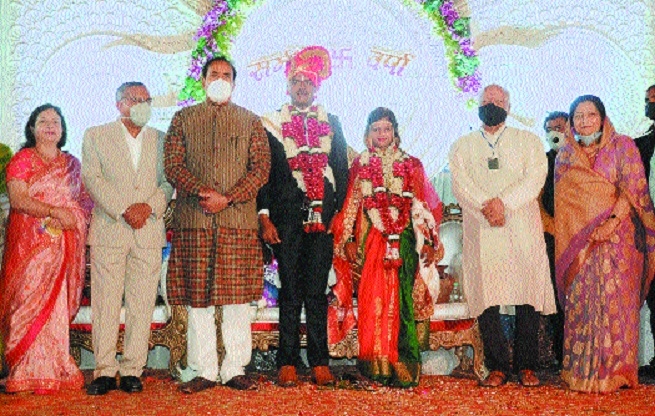 Newly weds Sameer and Var