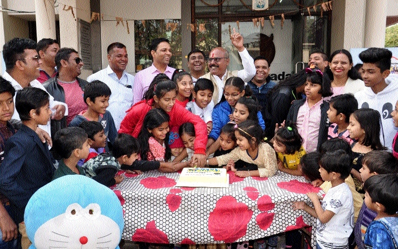 Kids in large number reac