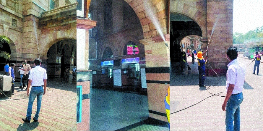 cleans Railway Station_1&