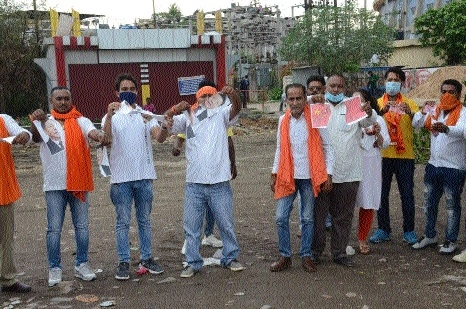 NSUI Shiv Sena stage_1&nb