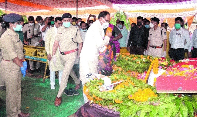 Shivraj Singh Chouhan lay