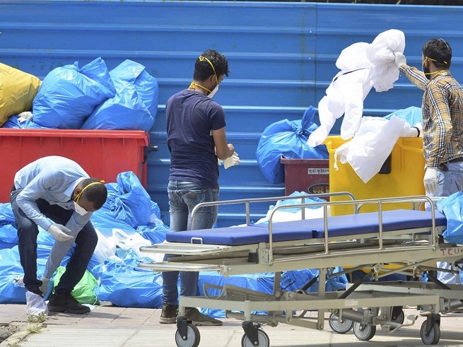 Handling COVID Trash_1&nb