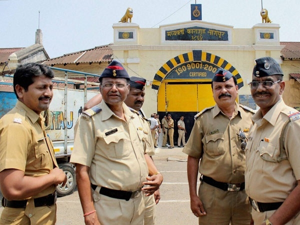 nagpur central jail polic