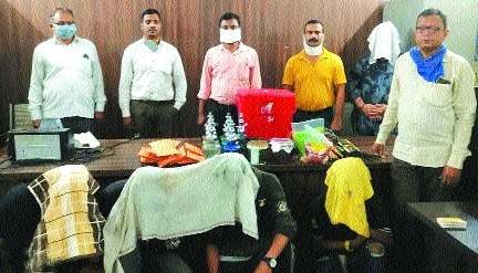 Cops raid Hub Coffee _1&n