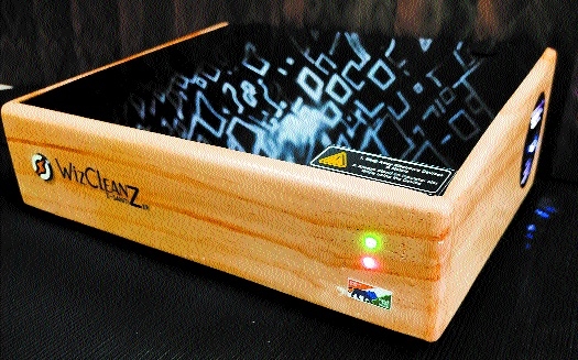 WizCleanzer liquid free _