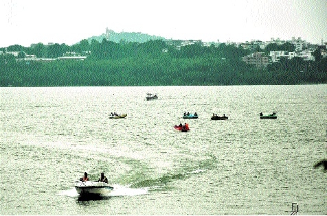 Sultry weather gives toug