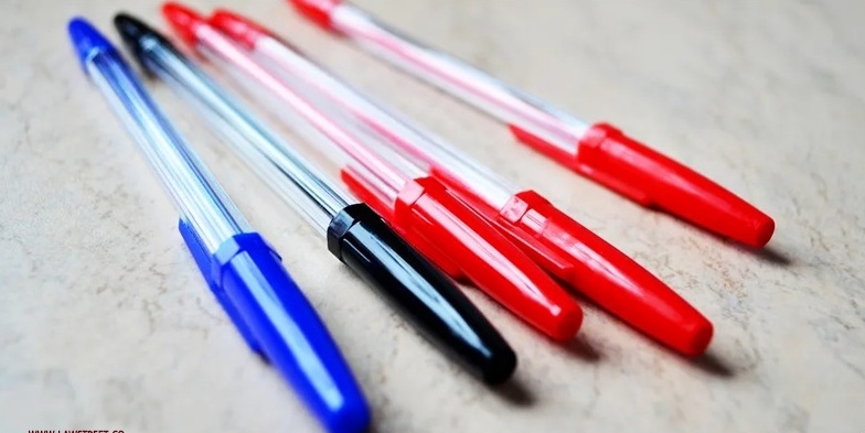 Plastic pens_1  