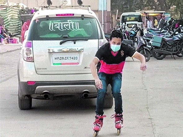 A doctor wears_1&nbsp;&nb