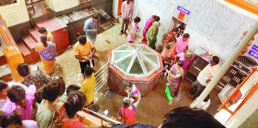 Devotees _1&nbsp;&nbsp;H 