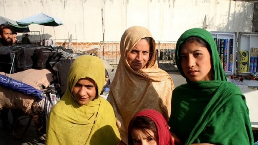 Taliban bans women_1 