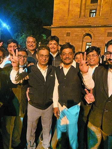 Adv Atul Pande_1 &nb