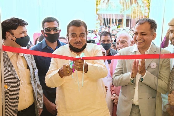 Gadkari _1&nbsp;&nbsp;H x