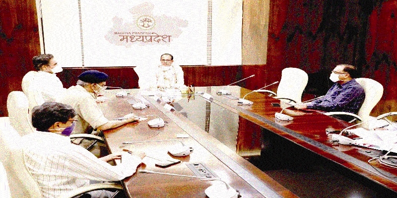 Weekend Lockdown in Indor