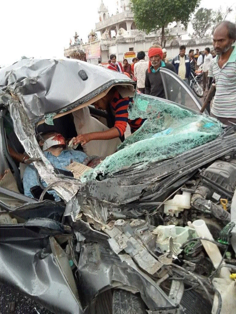 OFK staffer 2 others kill