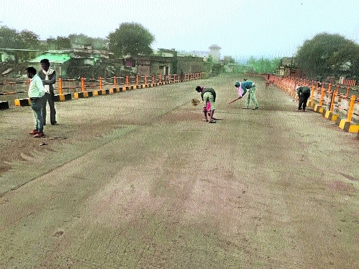 Bridge on Pili Nadi await