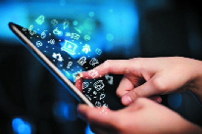 Hackers stealing money_1&