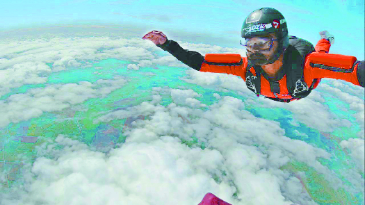 skydiving_1  H 