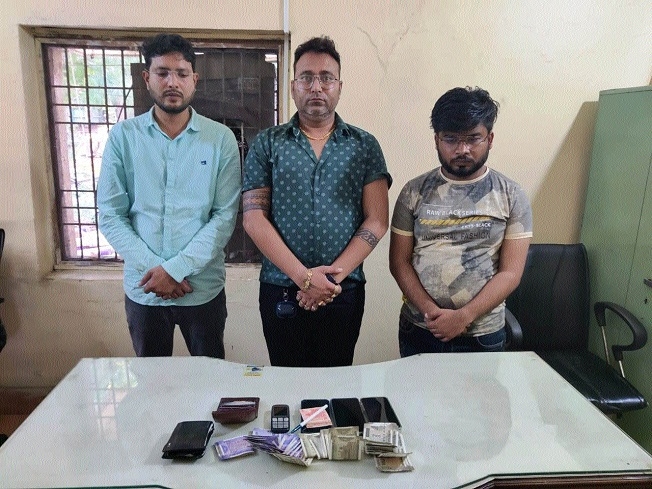 Three arrested for bettin