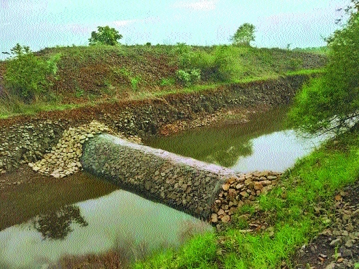 Villagers near Muniya