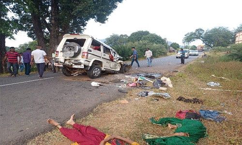 8 of a family killed in mishap