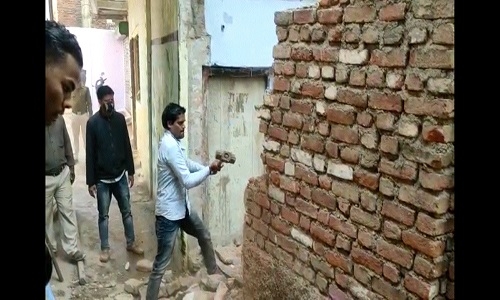 Police, admn raze encroachment