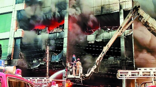 Delhi building fire