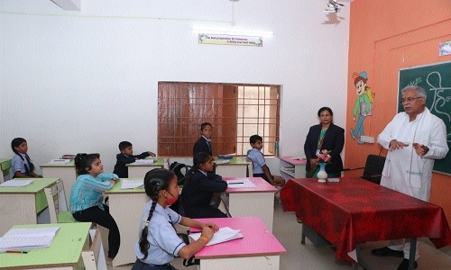 CM visits Swami Atmanand School