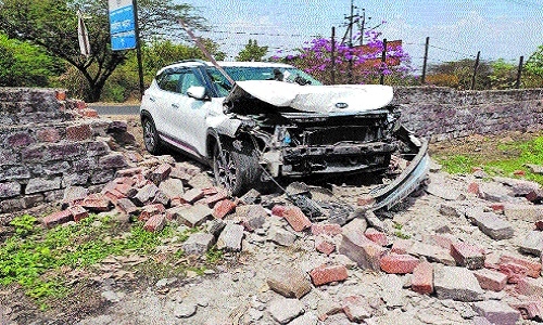 Lucky escape for driver as car rams into boundary wall of CCTV Control ...