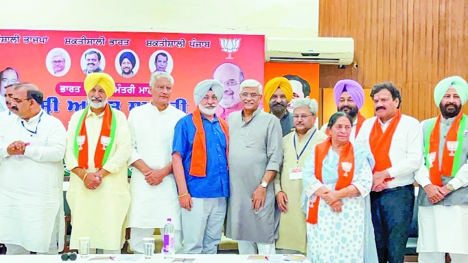 4 senior Punjab Cong 
