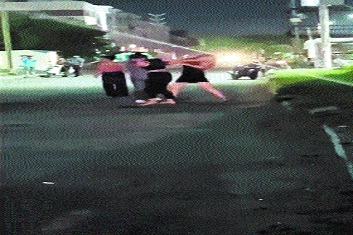  girls’ fight outside bar