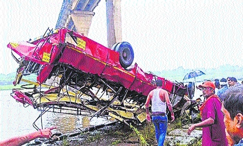 12 killed as MSRTC bus 