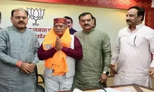 Lahar's Congress leader Dr Vinod Tiwari joins BJP - Vimarsana News