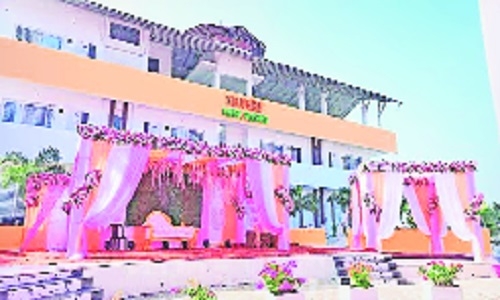 Obscene party busted  at resort