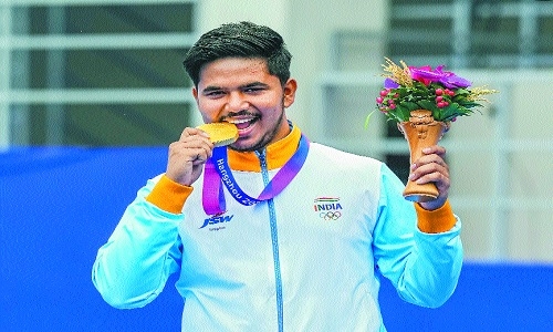Sewai-Kheer, Halwa Poori, Kadhi await Asian Games triple Gold winner Ojas Deotale - Vimarsana News