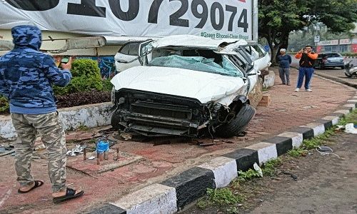Speed Kills 2 dead, 3 injured as SUV overturns
