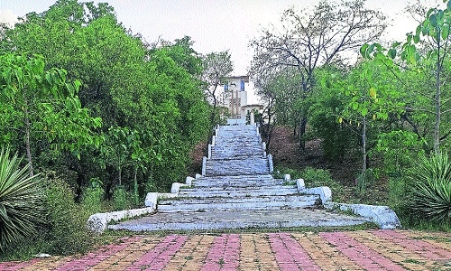 University’ status for LIT