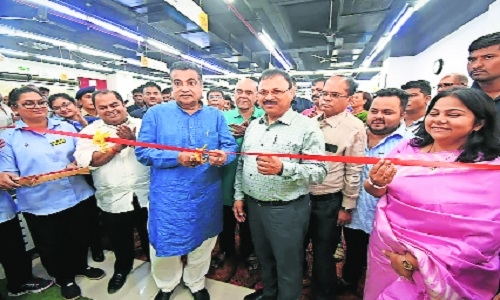 Nitin Gadkari launches new section at Purti Super Bazaar, Besa Road branch - Vimarsana News