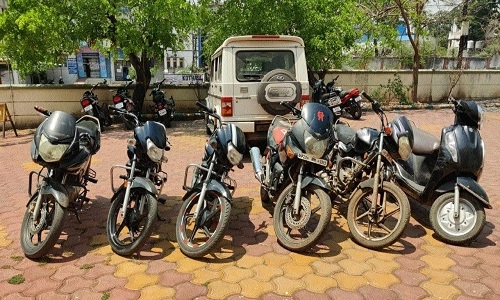Vehicle-lifter, juvenile arrested with 6 stolen two-wheelers worth Rs 4 lakh - Vimarsana News