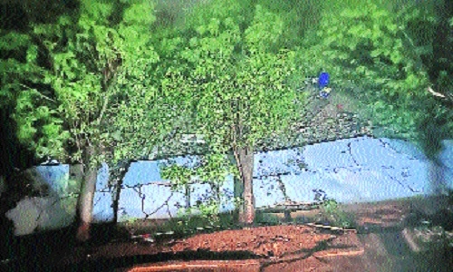 Rains wreak havoc; one dies, 2 hurt as wall collapses at Byramji Town - Vimarsana News