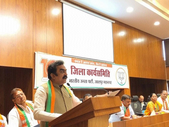 Country's strong leadership has filled citizens with pride: MP Rakesh Singh - Vimarsana News