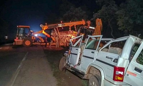 11 killed as Bolero collides with truck in Chhattisgarh - Vimarsana News
