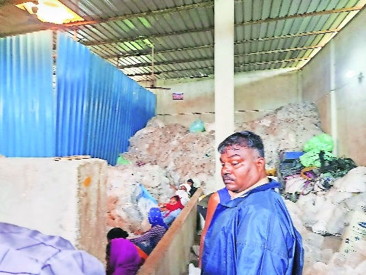 MPCB, NDS raid factory, seize 3 tn banned plastic - Vimarsana News