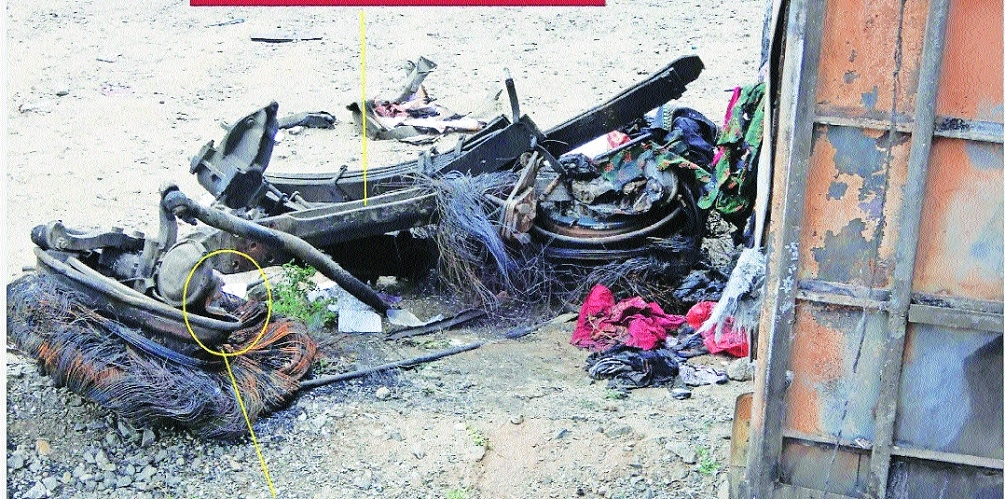 Front wheel axle with both wheels