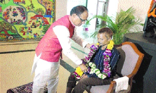 Honour of poor, their safety is our top priority: CM Chouhan - Vimarsana News