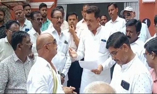 Employees of municipal corporations