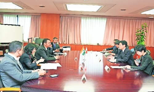 Fadnavis invites Japanese tech 