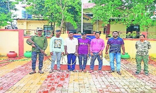 3 hardcore Naxals arrested in G'roli - Vimarsana News