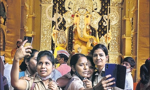 Ganesh festival begins in Maharashtra 