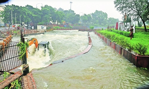 Ambazari area hit by floods